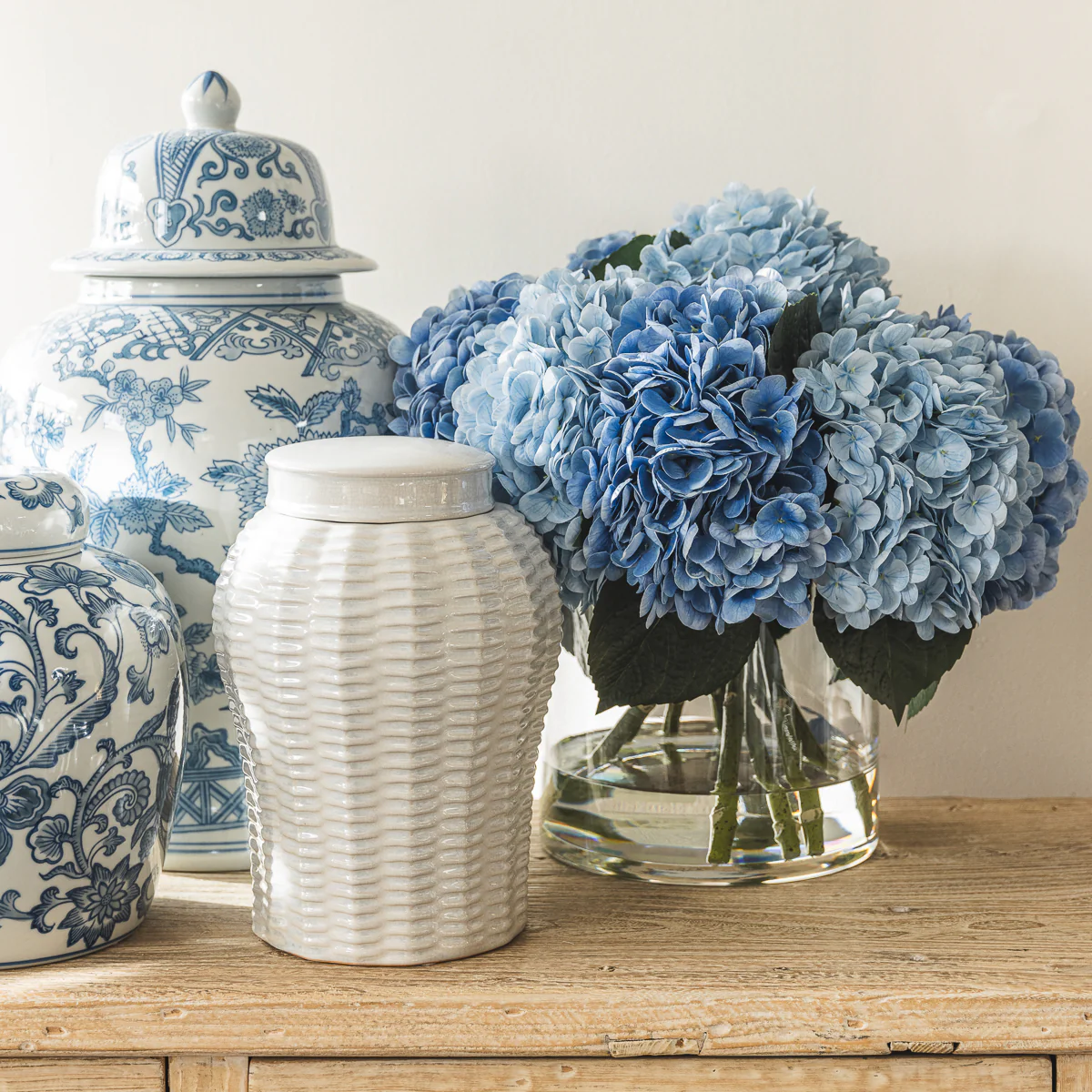 Artificial Arrangement Hydrangea Vera Vase (29cm) - Image 3