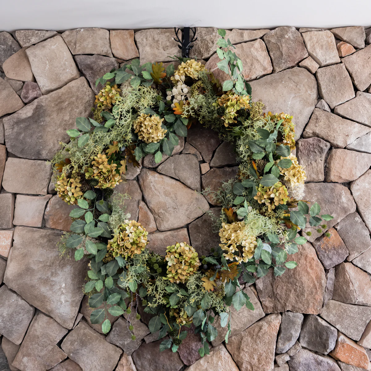 Artificial Green Hydrangea Wreath 109cm - Image 2
