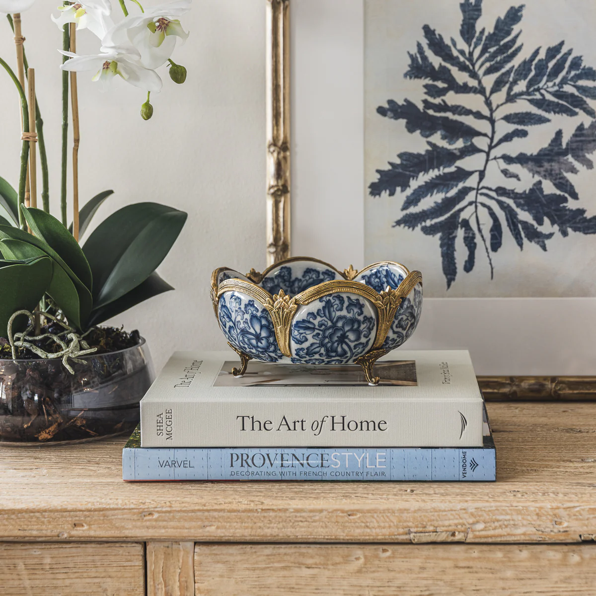 Barclay Blue & White Scalloped Bowl With Brass - Image 2