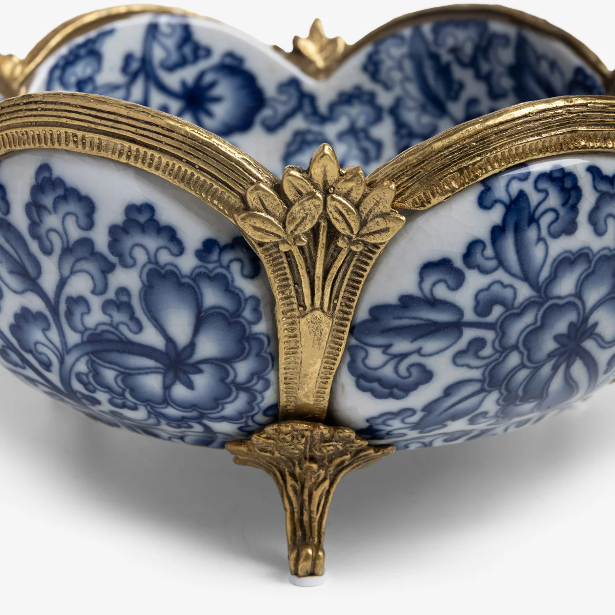 Barclay Blue & White Scalloped Bowl With Brass - Image 4