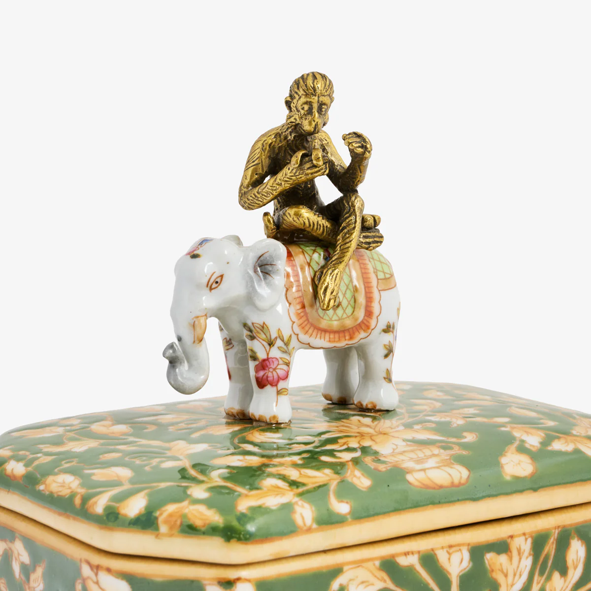 Barclay Rectangular Box With Elephant Lid - Image 3