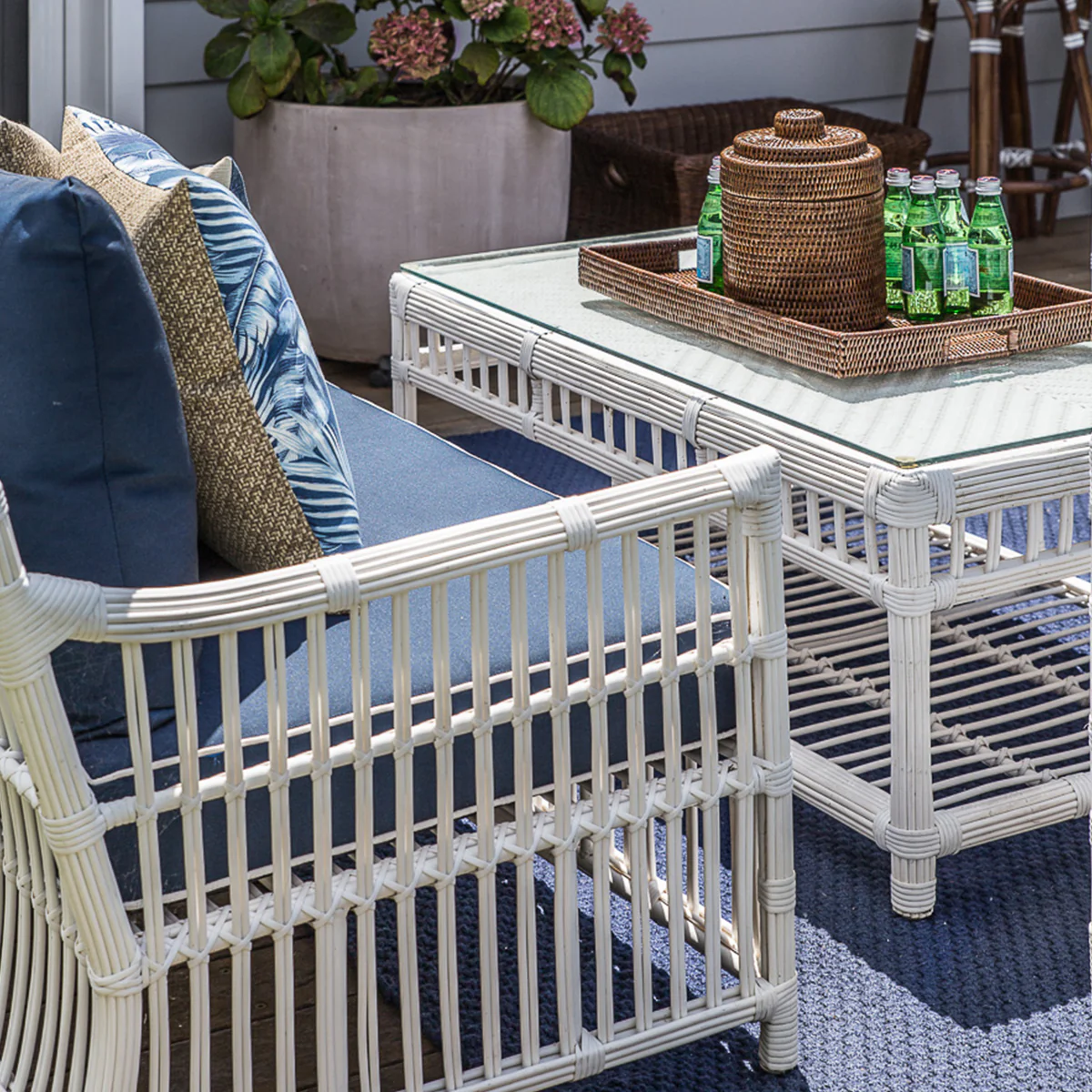 Bermuda Outdoor 2 Seater Sofa (White, Navy Slipcover) - Image 4