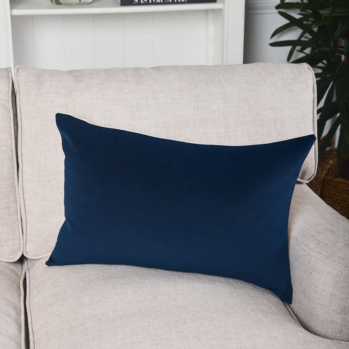 Velvet Rectangular Cushion Cover (Blue) - Image 3