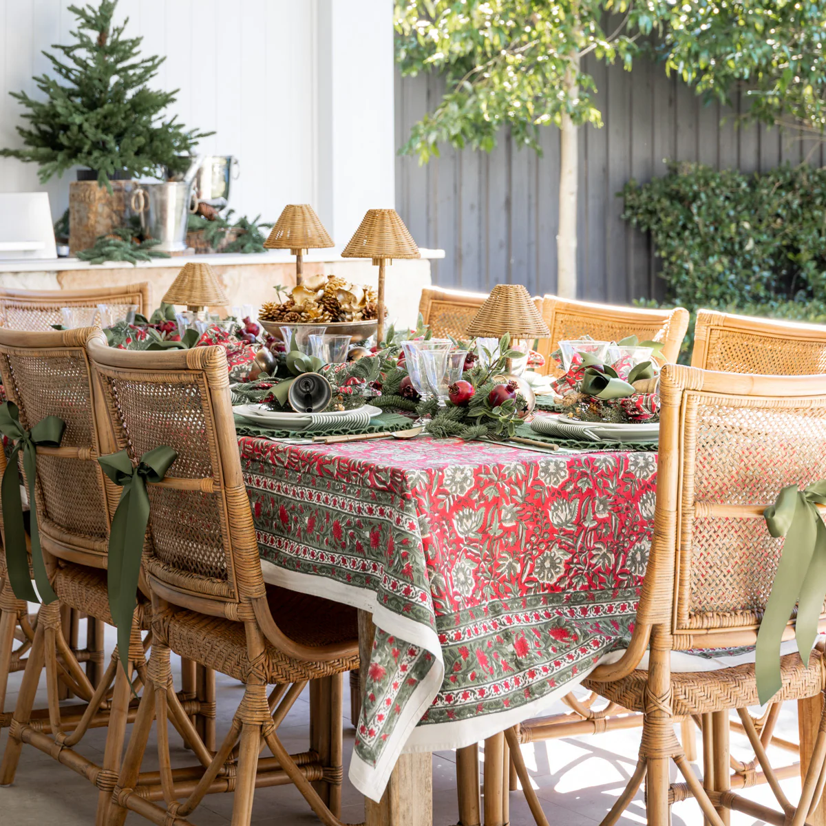 Festive Red Rose Tablecloths - Image 2