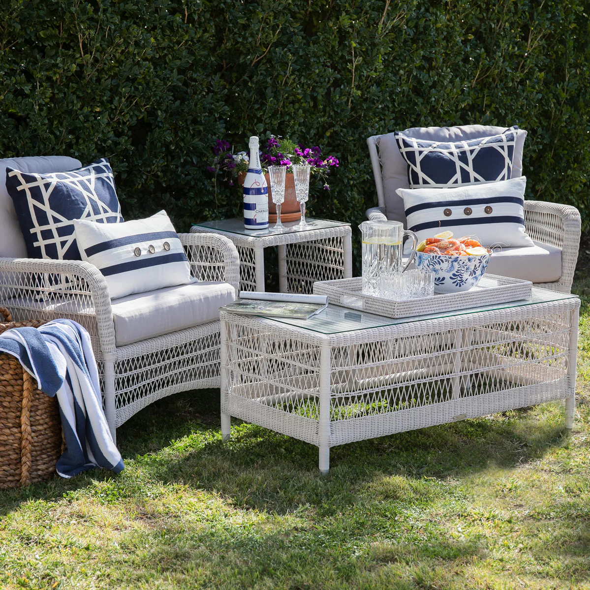 Hampton Outdoor Coffee Table Rectangular White - Image 4