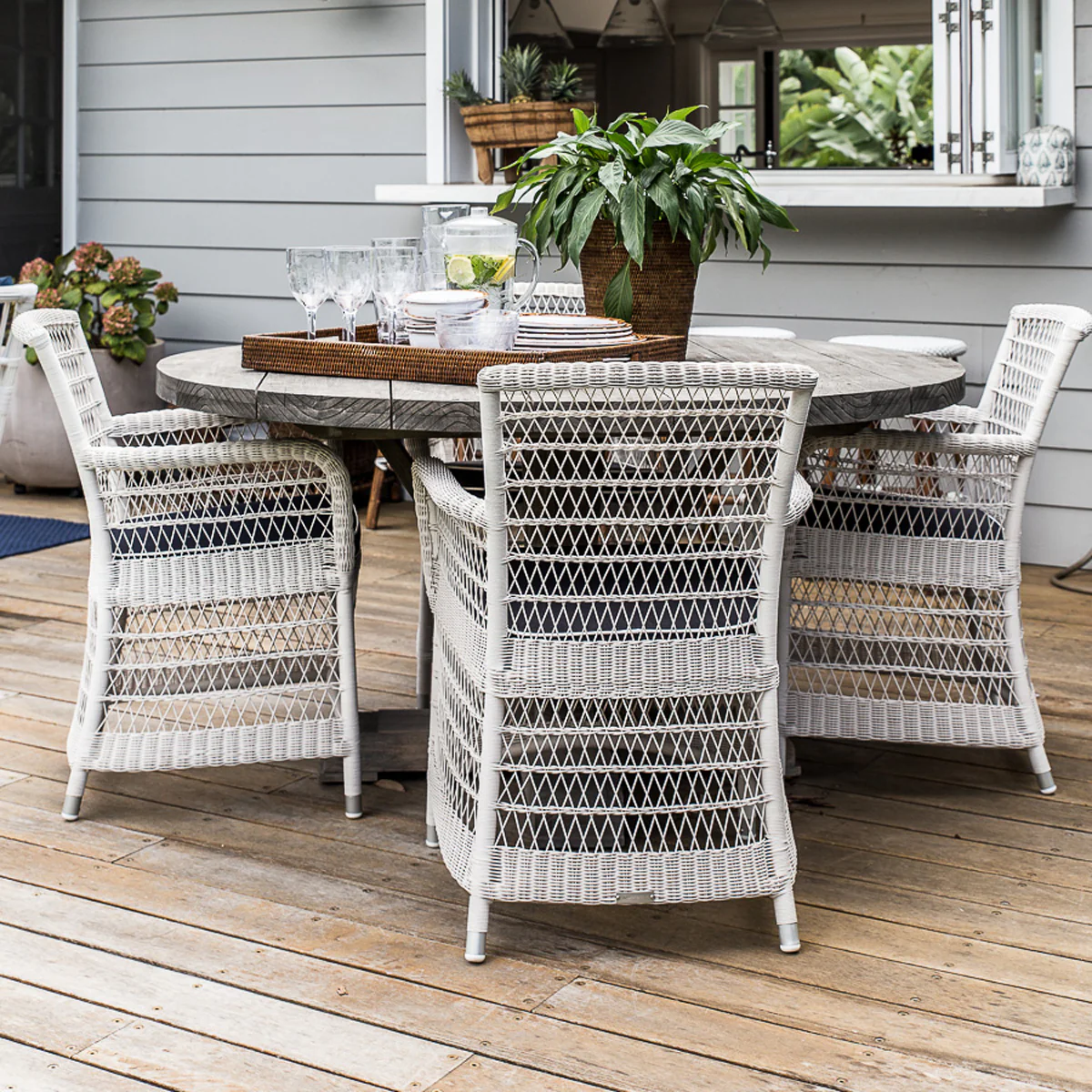 Hampton Outdoor Dining Table Teak Round 150cm - Image 4