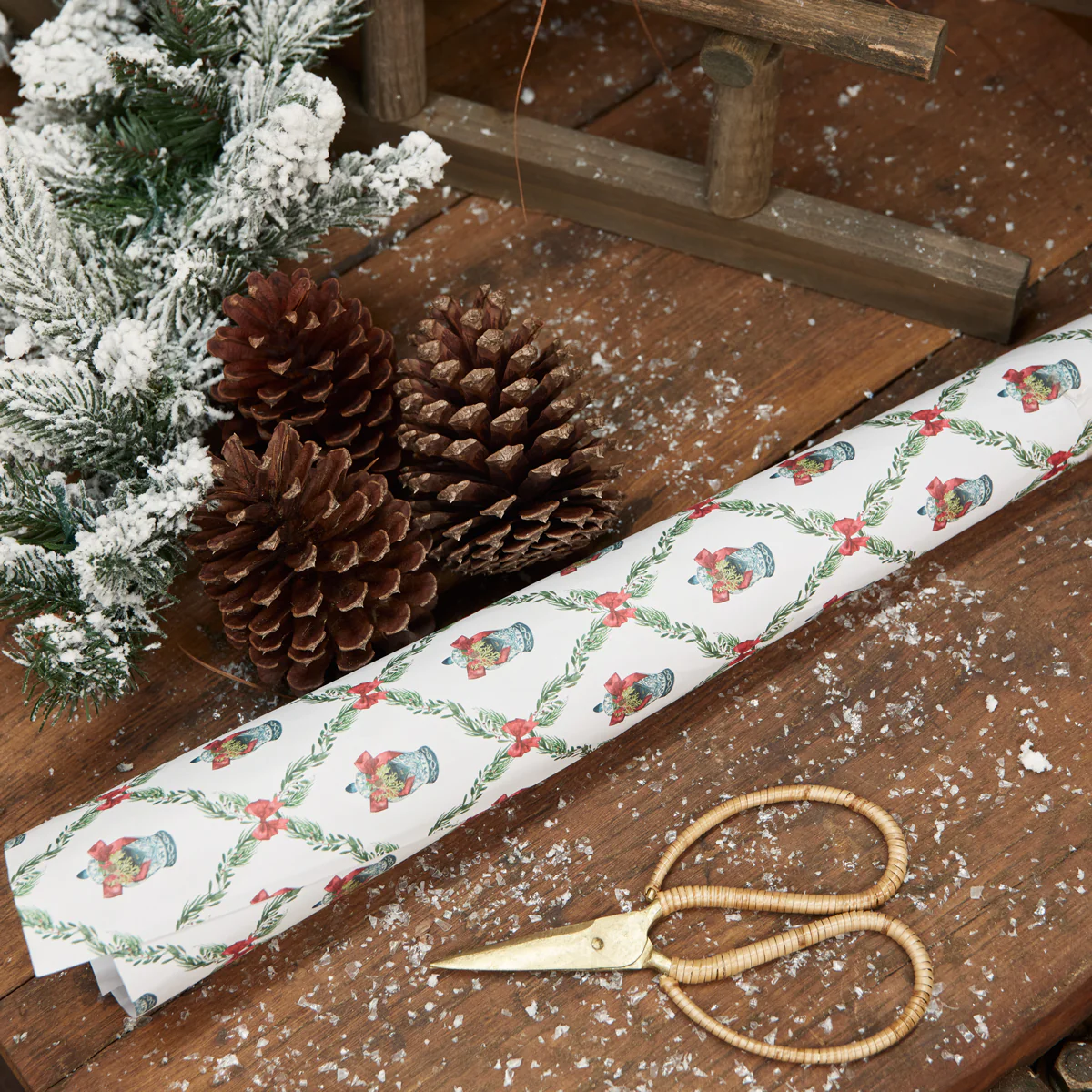 Iron Scissors With Rattan (Gold) - Image 3