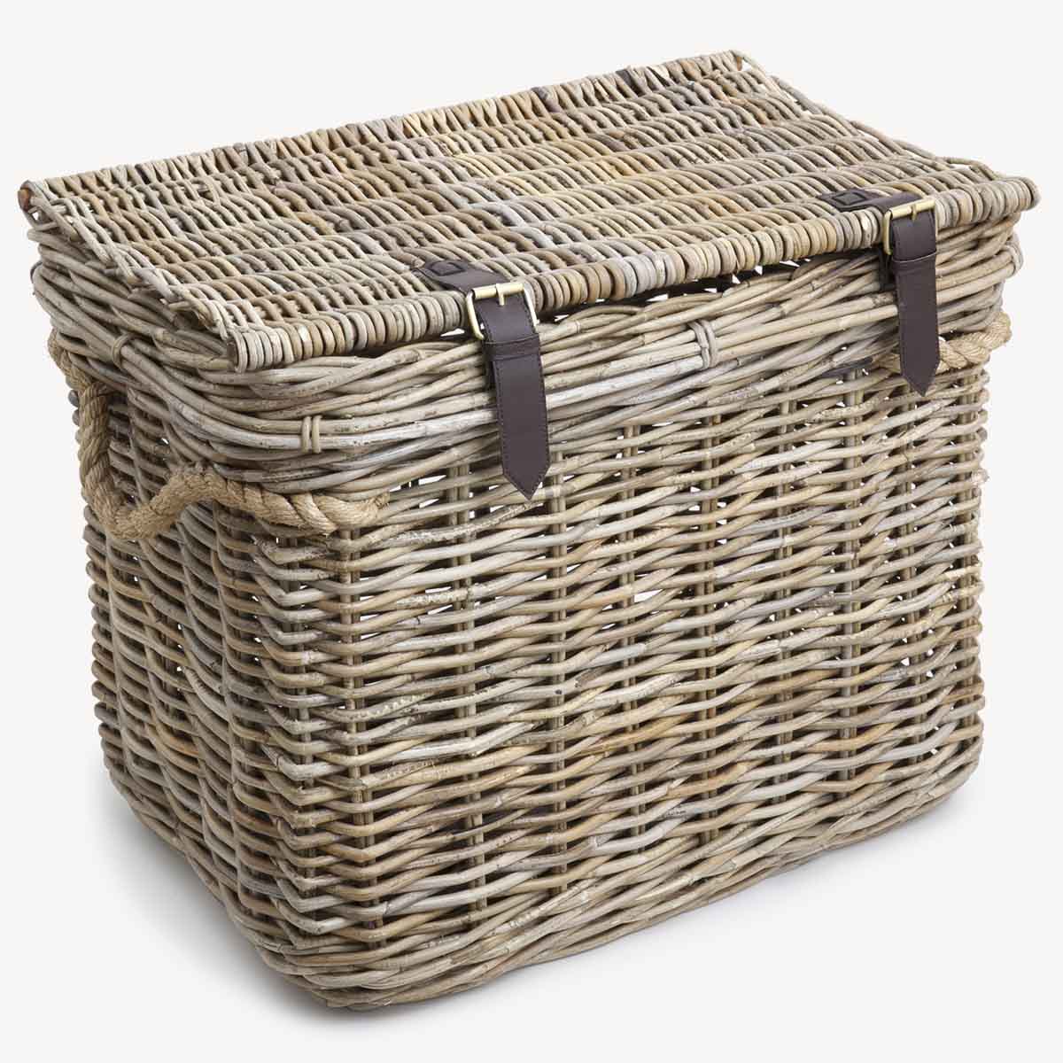 Kubu Trunk Side Table