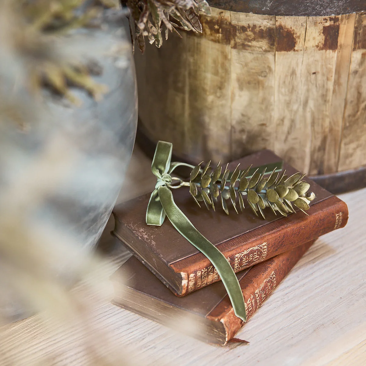 Metal Pine Cones (Gold) - Image 2