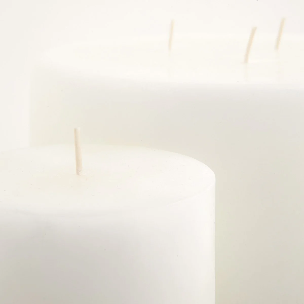 Pillar Candles (Magnolia & Gardenia) - Image 4