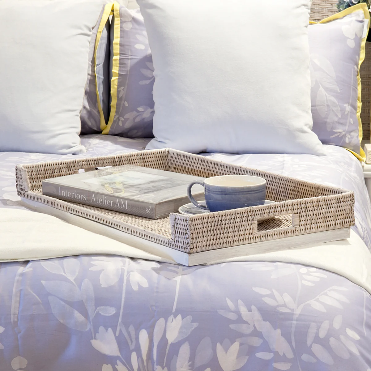 Rattan Breakfast Tray With Feet (White Washed) - Image 3