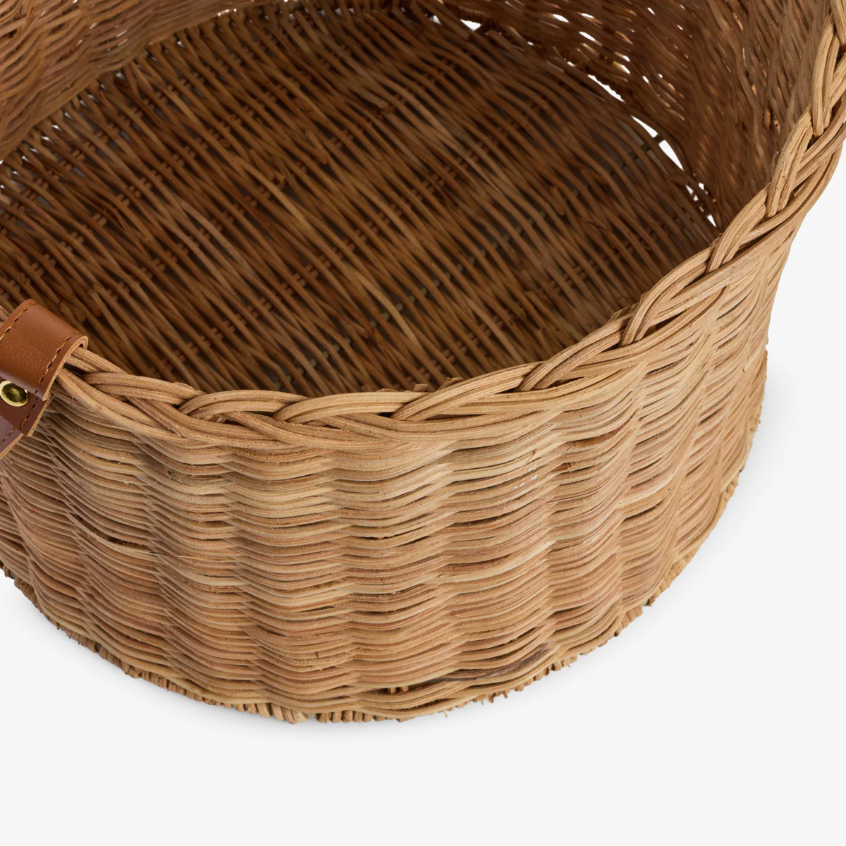 Rattan Round Basket With Handles - Image 3