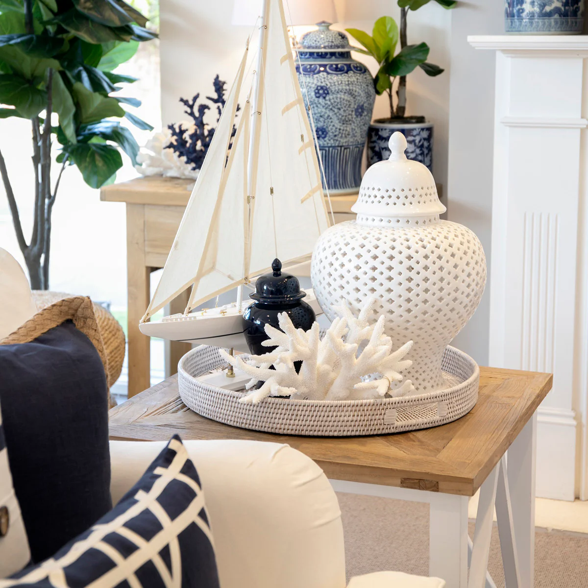 Rattan Trays Round (White Washed) - Image 3