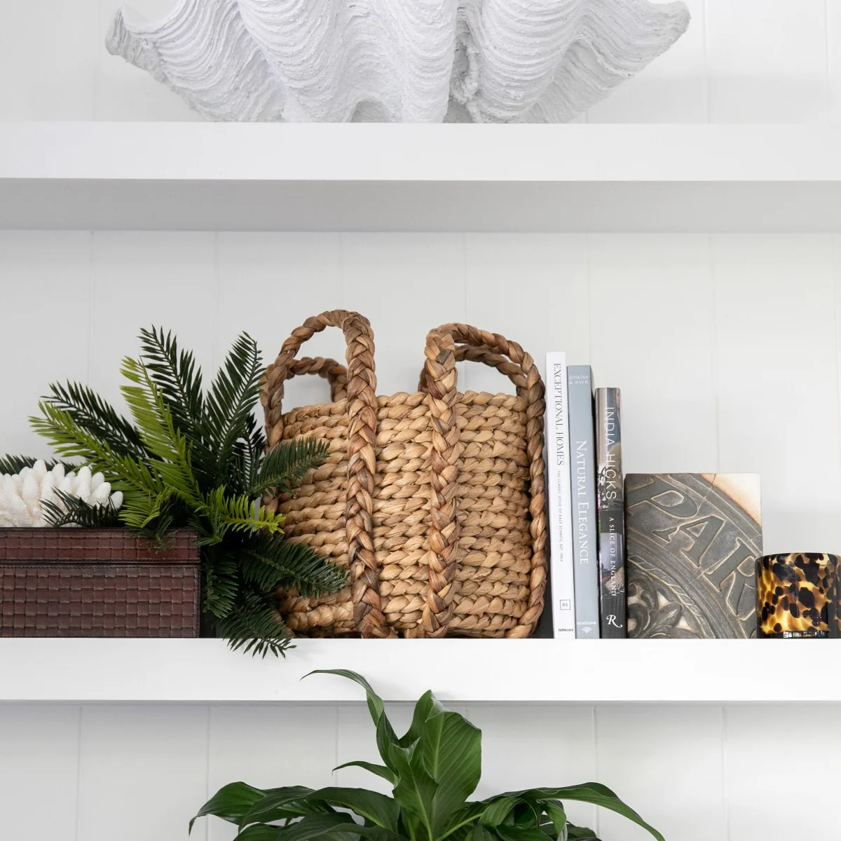 Water Hyacinth Baskets With Handles Round - Image 3