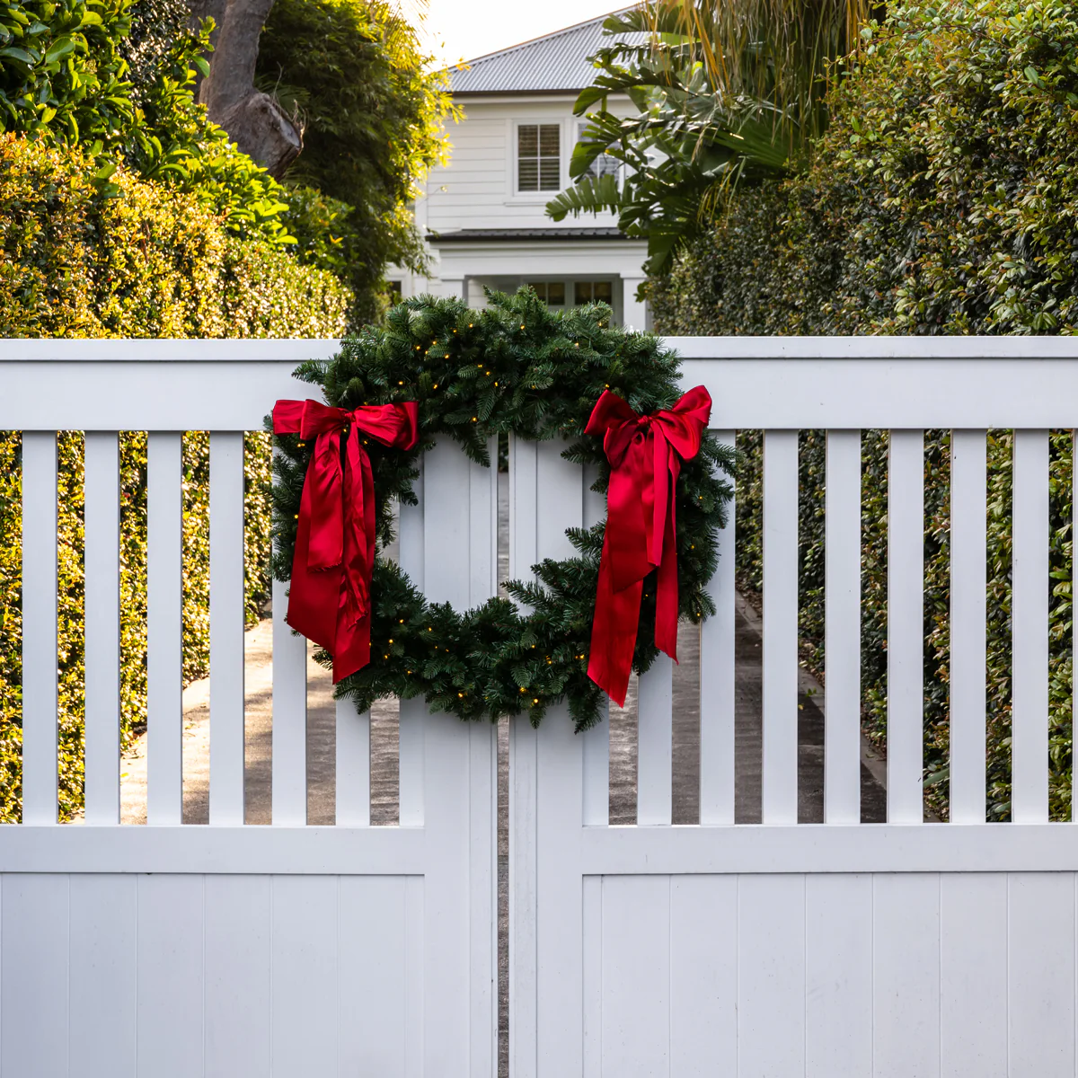 Vermont Green Pre-Lit Split Wreath 100cm PRE-ORDER - Image 5