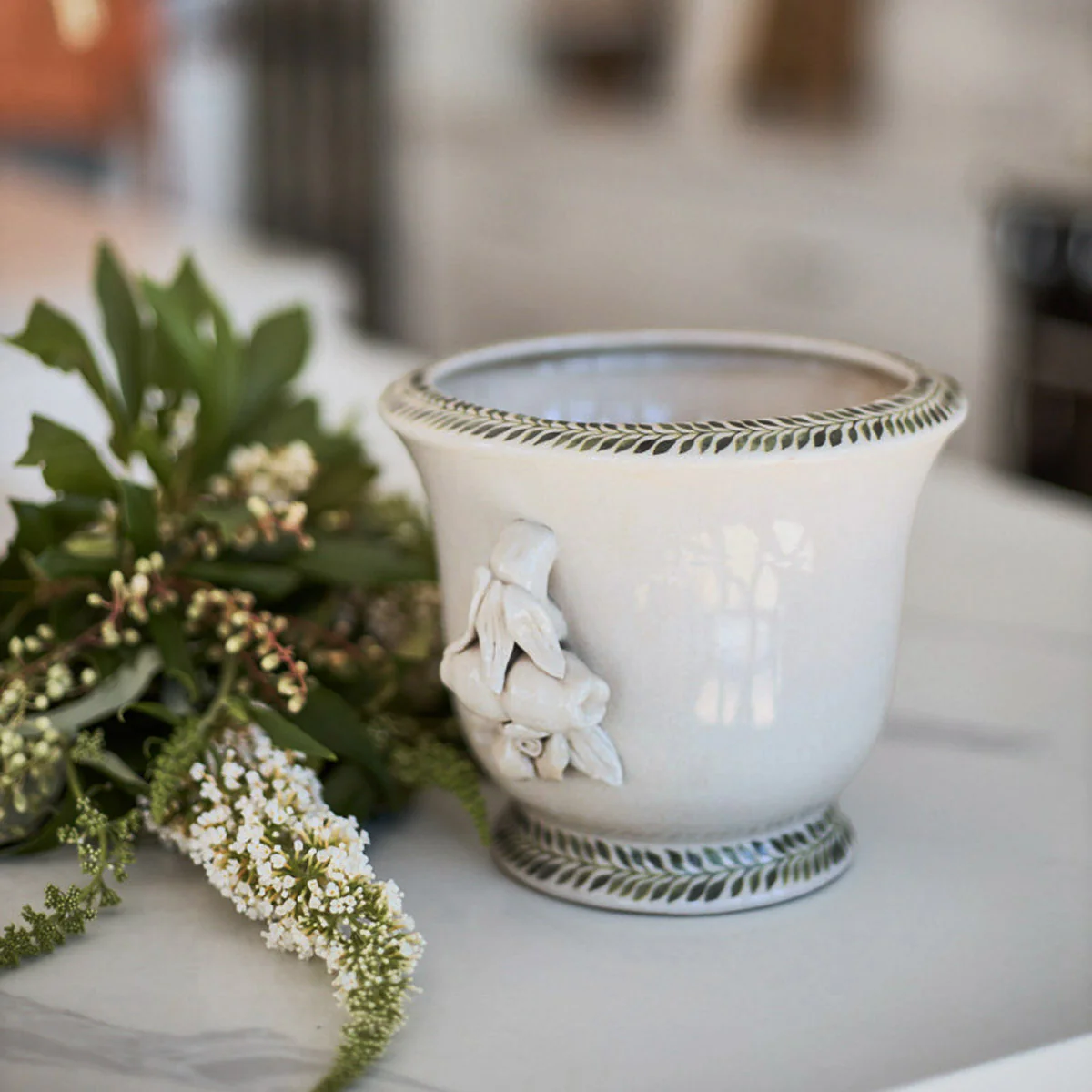 Vine Leaf Round Handled Planter (18cm) - Image 3