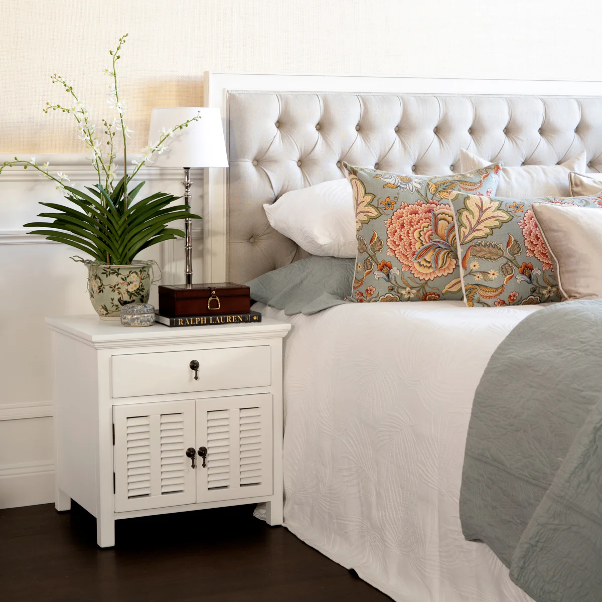 White Louvre Bedside Table - Image 3
