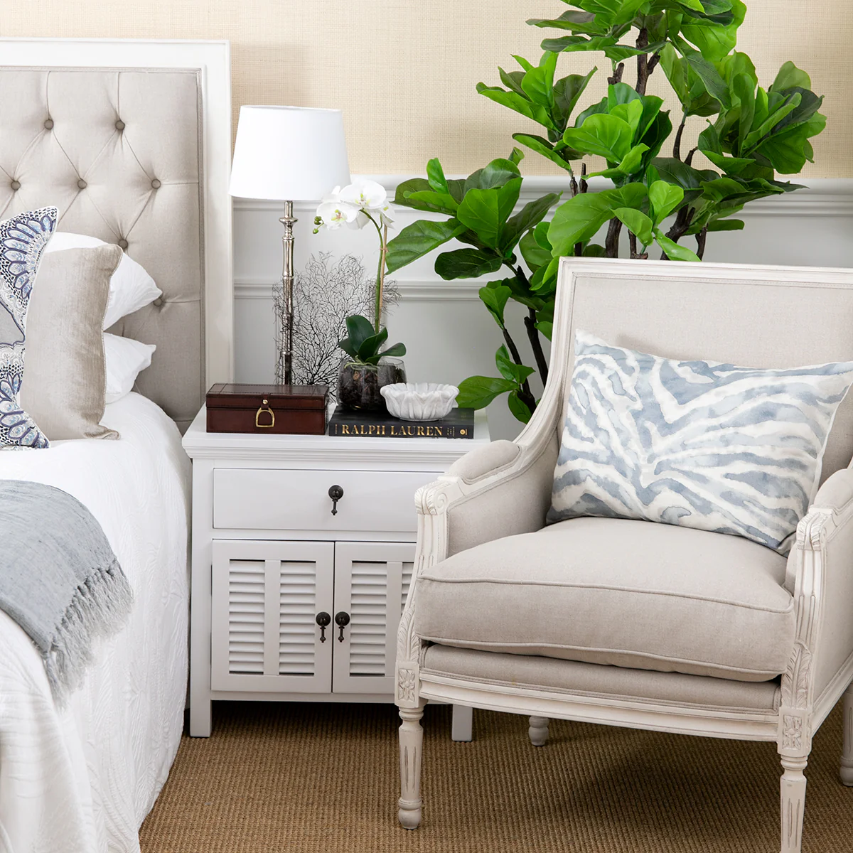 White Louvre Bedside Table - Image 4